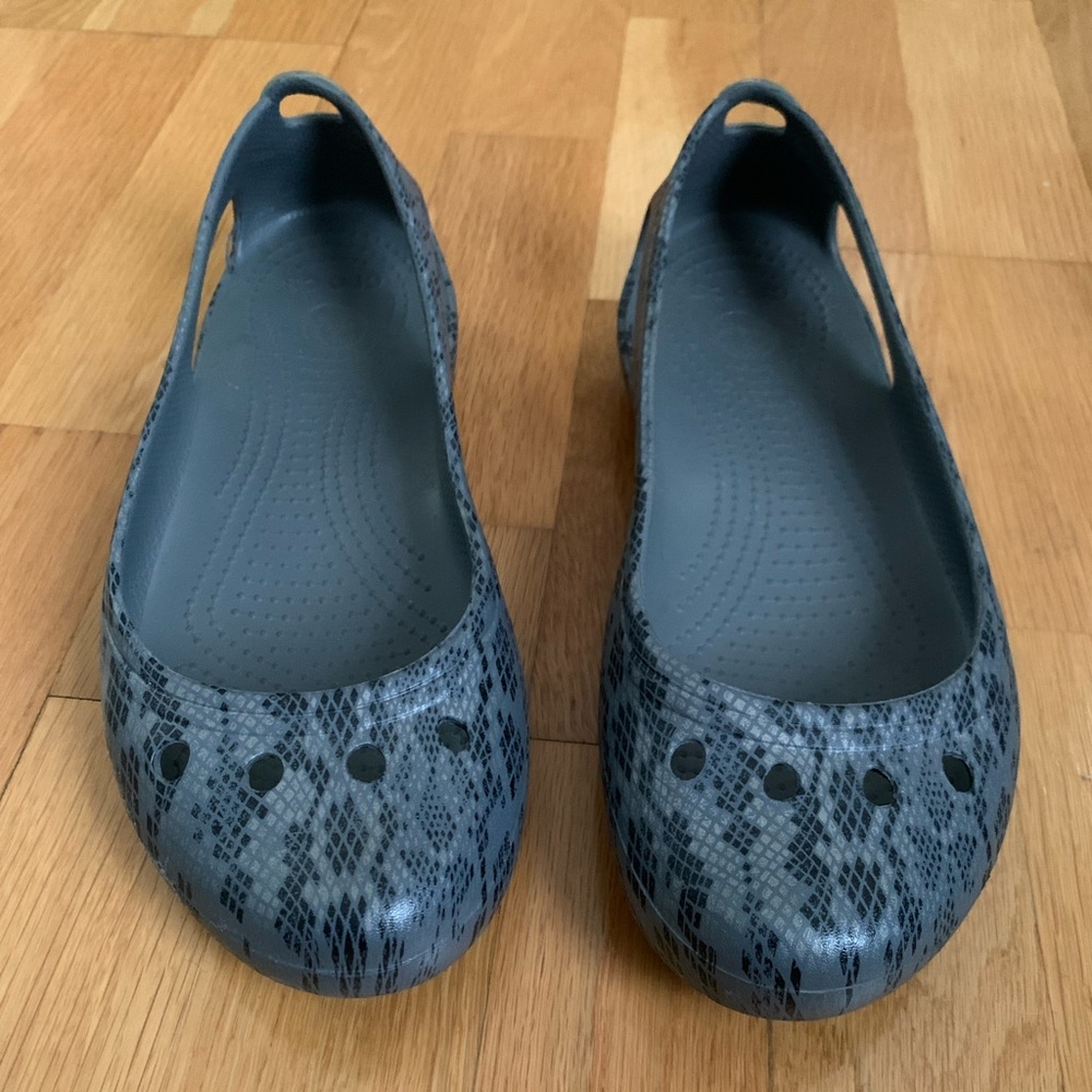 Crocs Kadee Flats Snakeskin Grey W9